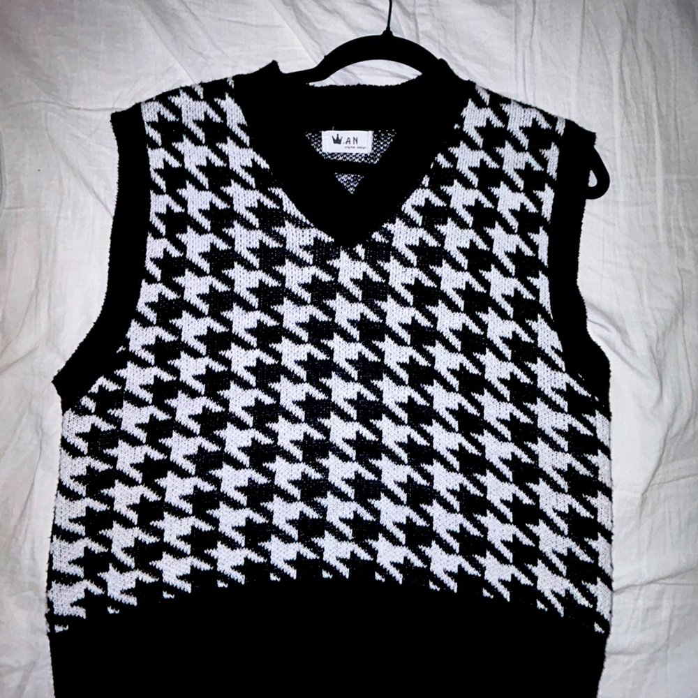 Houndstooth sweater vest